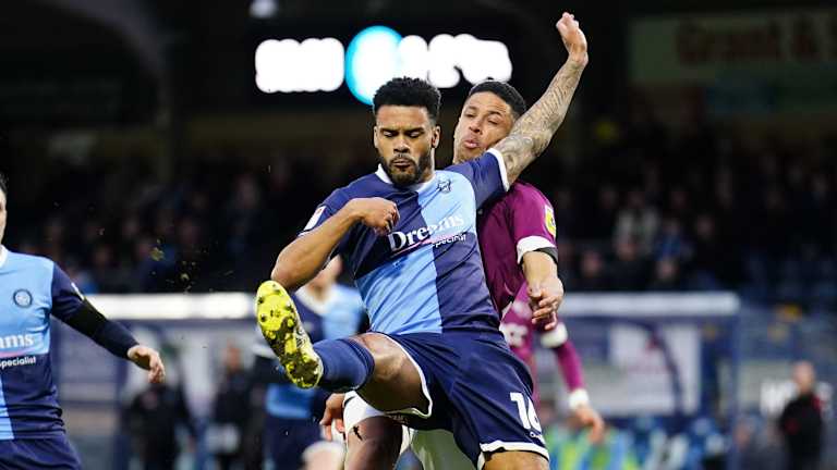 Former Sunderland defender earns fresh start at Wycombe Wanderers
